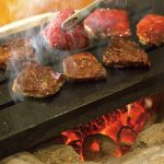 石を扱うプロの杉貞石材（秋田県男鹿市）が、焼肉・BBQを最高においしく味わうために開発したYAKINIKU SEKIBAN（焼肉石板）の取り扱いを始めました。